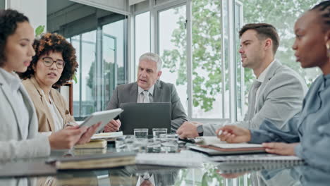 gente d'affari, manager e felice incontro