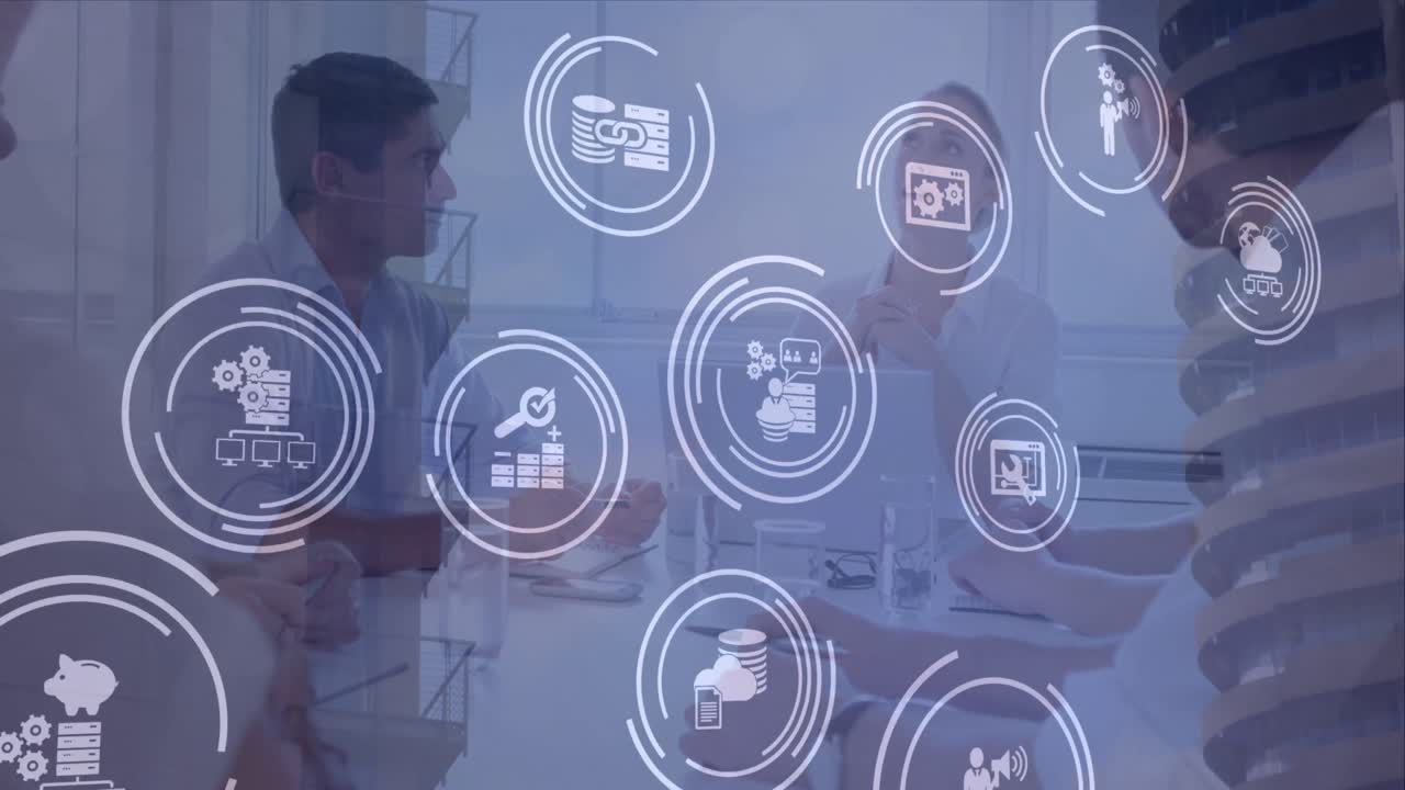 múltiples iconos digitales sobre diversos empresarios discutiendo en la oficina contra los edificios altos