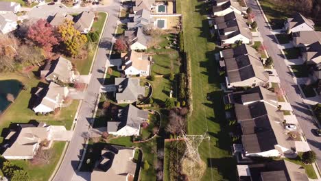 Slow-motion-aerial-establishing-view-of-Chattanooga-TN,-Red-Bank,-fall-in-USA