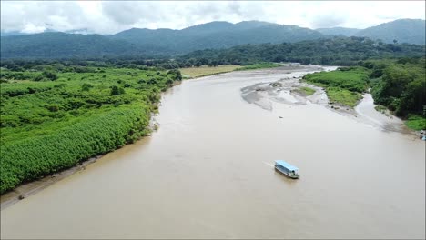 mangrove,-boat-in-tropical-river,-tarcoles-costa-rica,-puntarenas