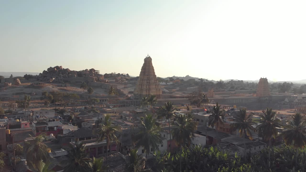 imágenes en 4k del antiguo pueblo de hampi, india, conocido por los numerosos templos en ruinas