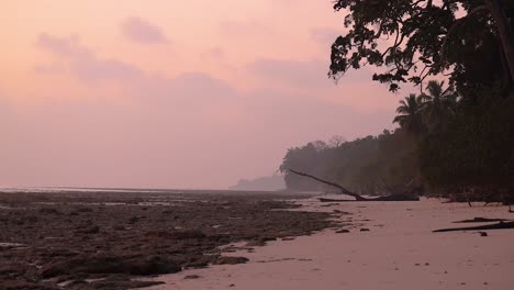 Amanecer-En-La-Playa-De-Kala-Pathar-En-Las-Islas-Andaman-Y-Nicobar,-India