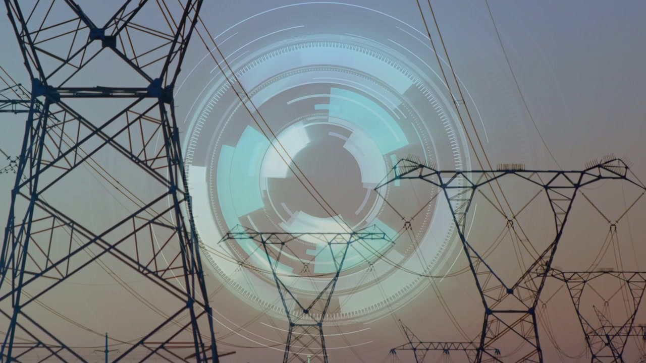 Video vertical: Torres de alta tensión al atardecer, HUD circular formándose tras un pulso de datos para monitorear la red eléctrica