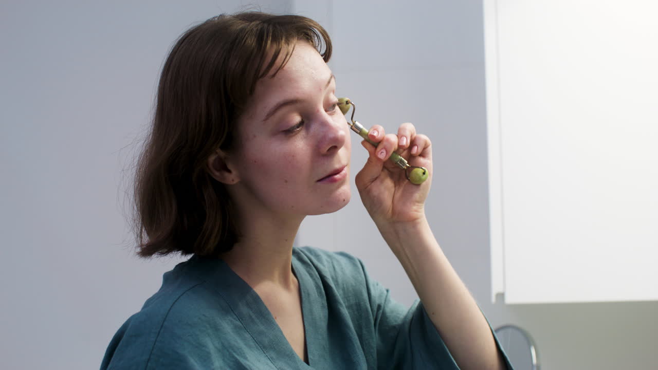 화장실에 있는 여자