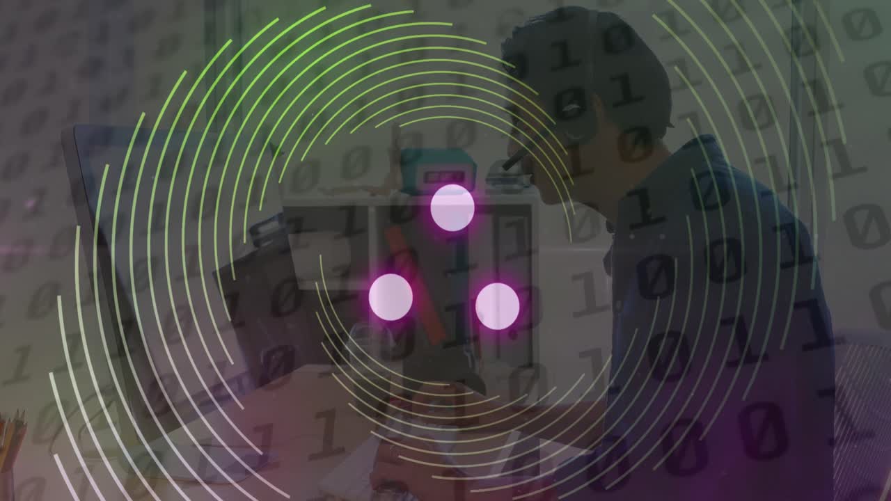 animación del procesamiento de datos sobre un hombre de negocios caucásico que usa una computadora portátil