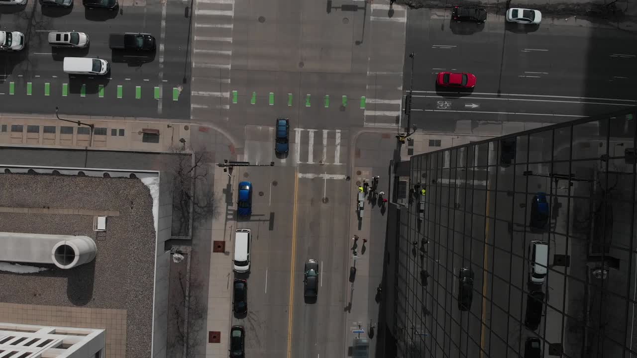 Bird’s eye view, street at downtown Minneapolis, traffic going by