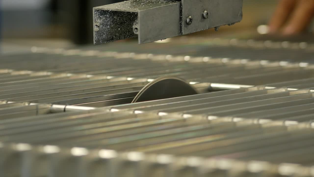 원형 강철 saw blade sawing 스테인리스 강철의 클로즈업