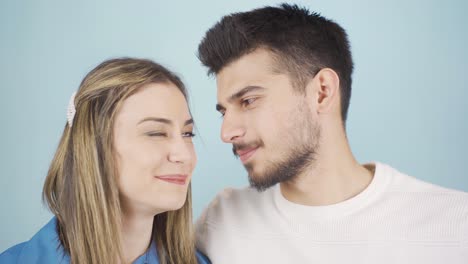 retrato de una feliz pareja casada y enamorada.