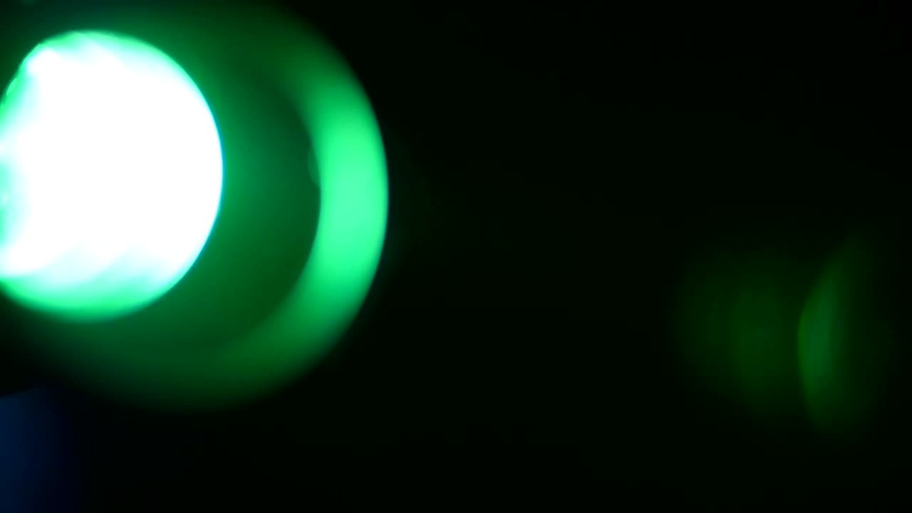 fondo de luz verde abstracto en negro