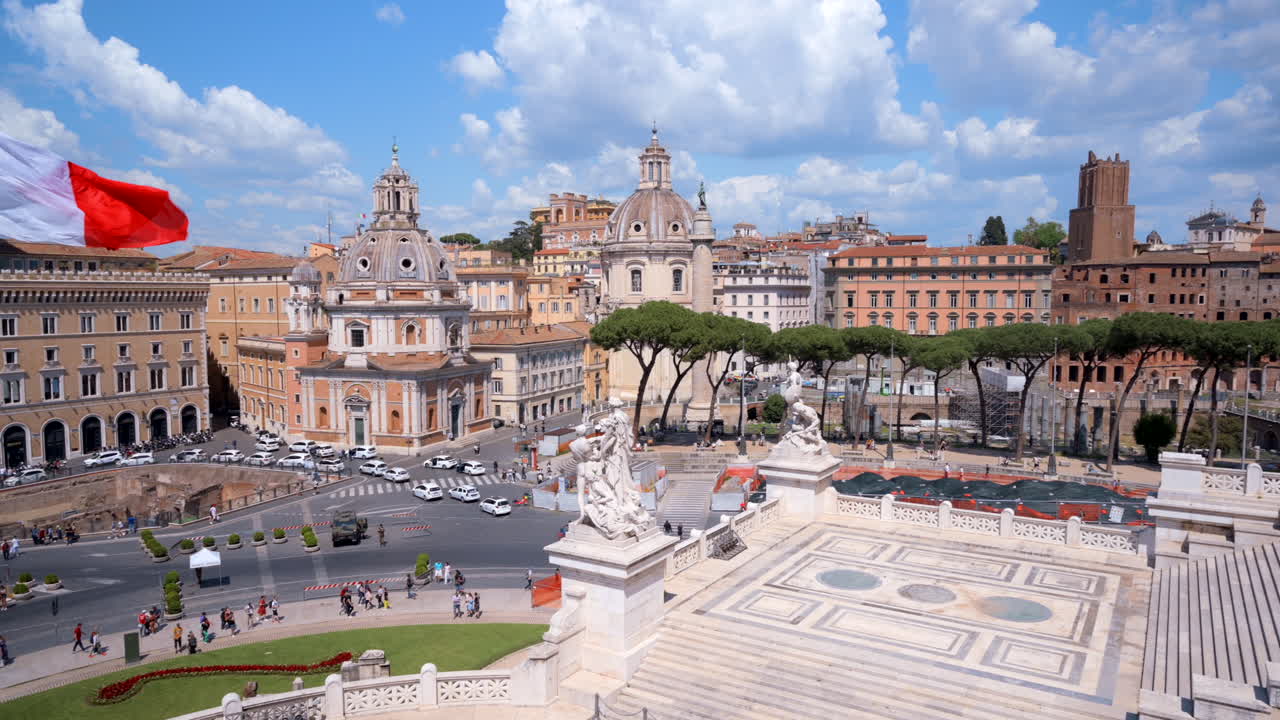 Roma, Italia – 16. juni 2022: Alteret for fedrelandet, monumentet over Victor Emmanuel II ved solnedgang