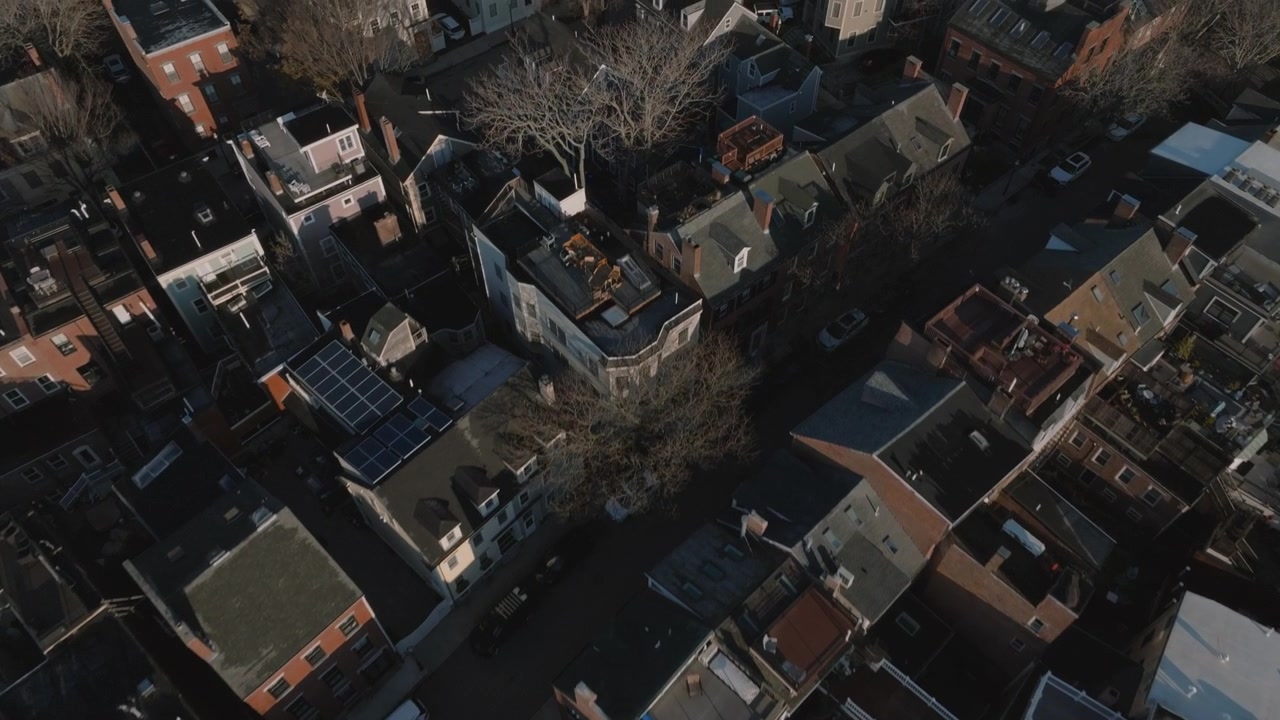Ujęcie z drona apartamentów w Charlestown, Boston