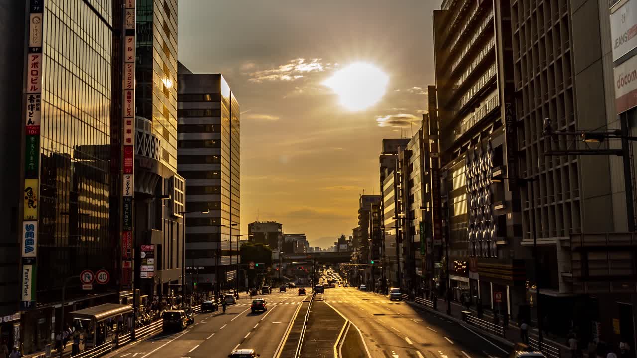 Motion Timelapse of the setting sun in Osaka, Japan, Asia.