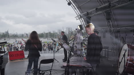 espectáculo de conciertos al aire libre