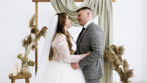 couple at the altar