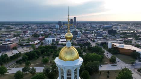 edificio del capitolio del estado de iowa cúpula dorada en des moines, iowa