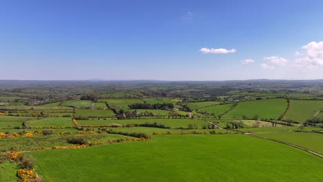 cornasaus, condado de cavan, irlanda, abril de 2023