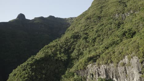 Drone-shot-over-Caminho-Do-Pinaculo-in-Madeira-during-sunny-summer-day