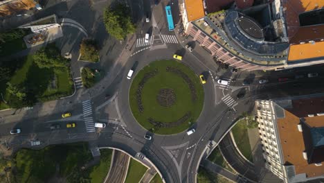 Top-Down-Aerial-View-of-Adam-Clark-Square-in-Budapest,-Hungary