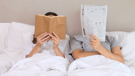 Couple-reading