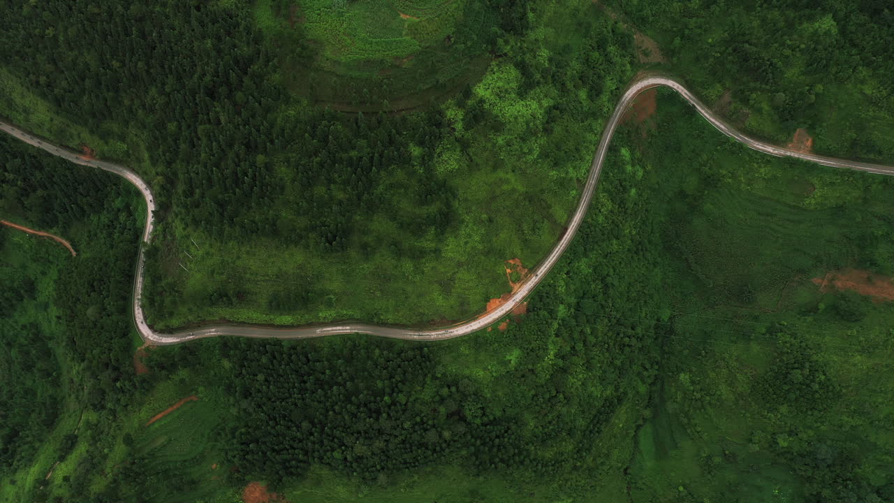 Let's road-trip along Ma Pi Leng