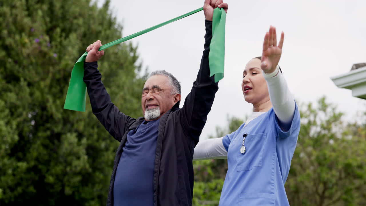 물리치료사, 노인