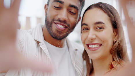 Rostro,-Pareja-Y-Selfie-Feliz-En-Videollamada