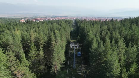 Ski-Lift-Cable-Car-in-Bansko,-Bulgaria---Aerial-4k