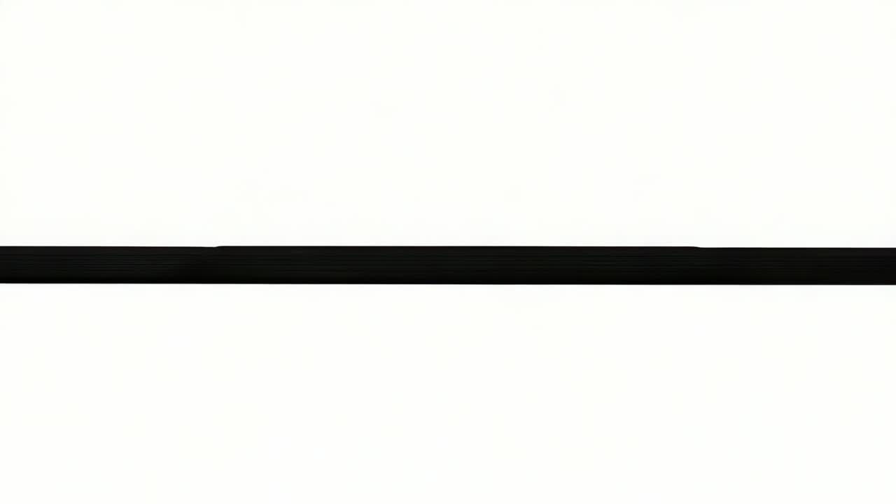 Eine dünne, schwarze, horizontale Linie erscheint, die nach unten verläuft, sich über ein weißes Feld verdickt und einen breiten Streifen bildet