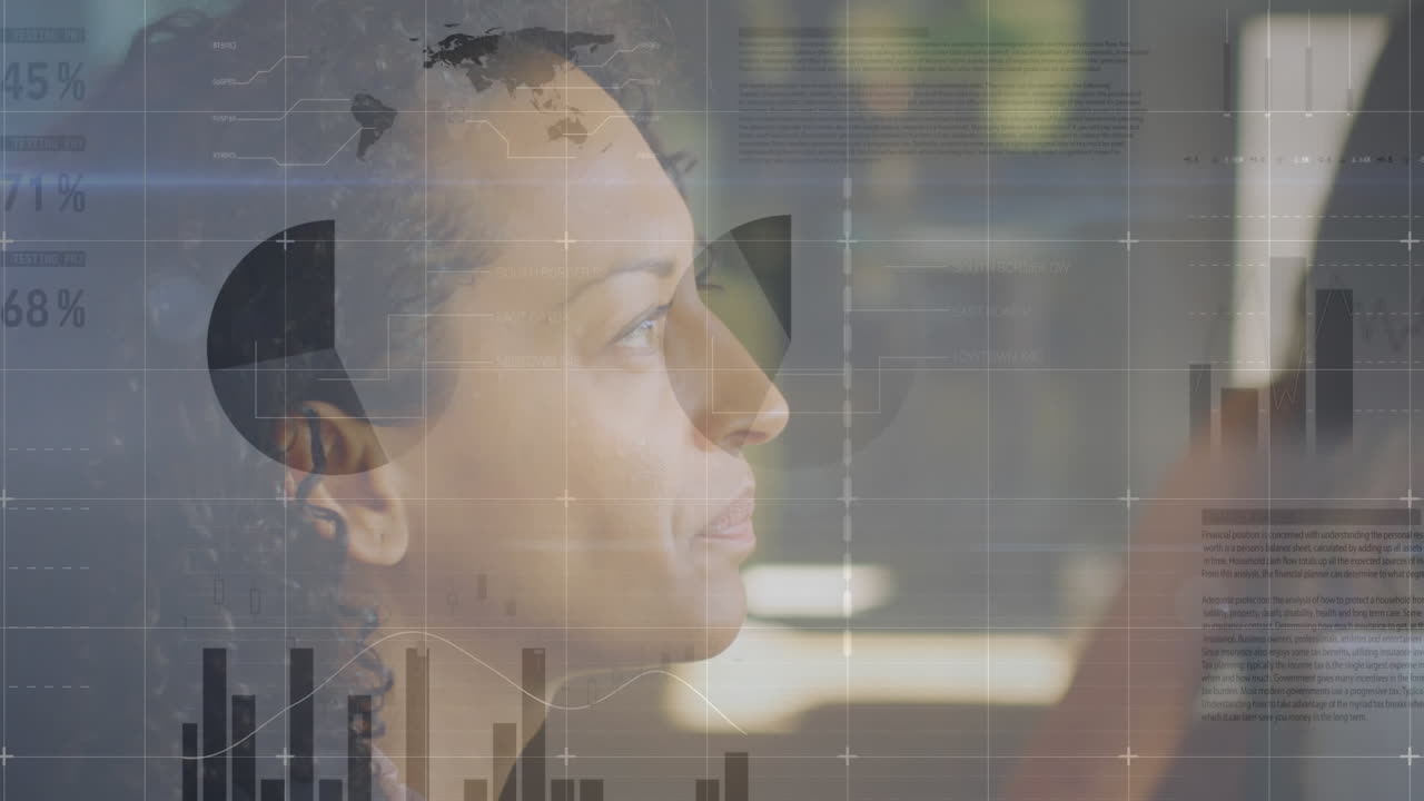 animación del procesamiento de datos financieros sobre diversas personas de negocios