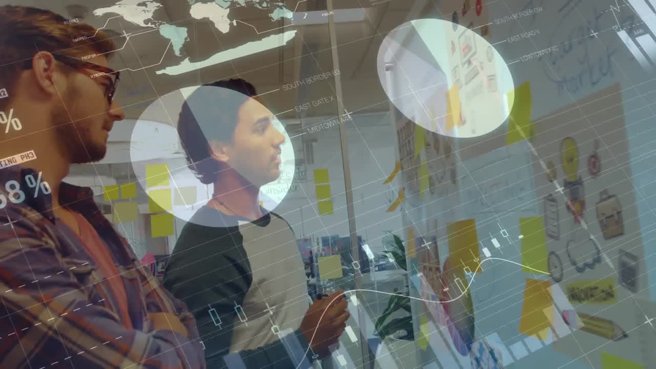 animación de procesamiento de datos estadísticos sobre dos hombres diversos discutiendo sobre la pizarra en la oficina