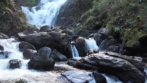 Torc-Wasserfall-4k-Video-In-Killarney,-Irland