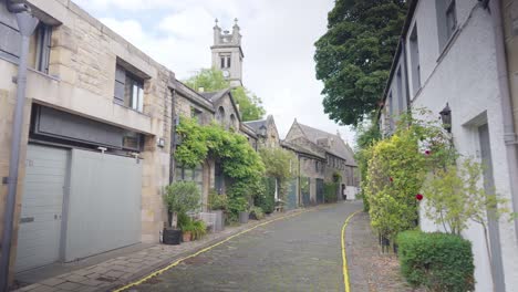 Spaziergang-Entlang-Der-Zirkusgasse-In-Edinburgh,-Schottland