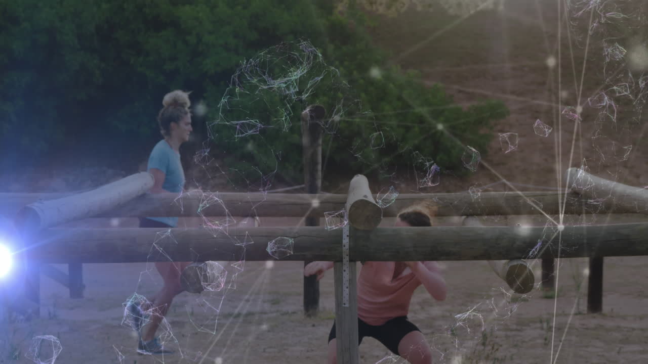 animación de formas y cadena de adn sobre mujeres caucásicas en una carrera de obstáculos.