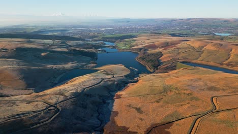 Hoch-Oben-Drohnenaufnahmen-Von-Saddleworth-Moor,-England