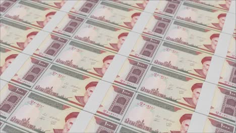 1000-Billetes-De-Rial-Iraní-Impresos-Por-Una-Prensa-De-Dinero