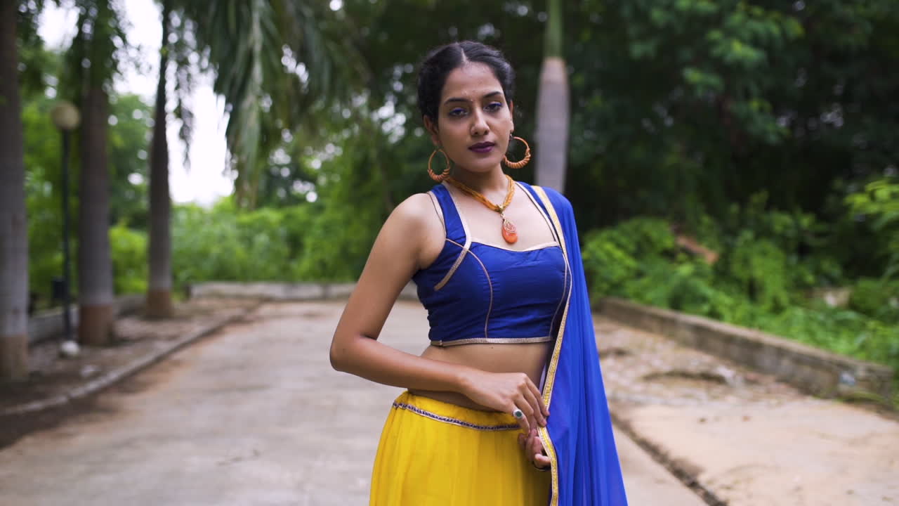 Beautiful Indian woman in traditional chaniya choli for navratri-12