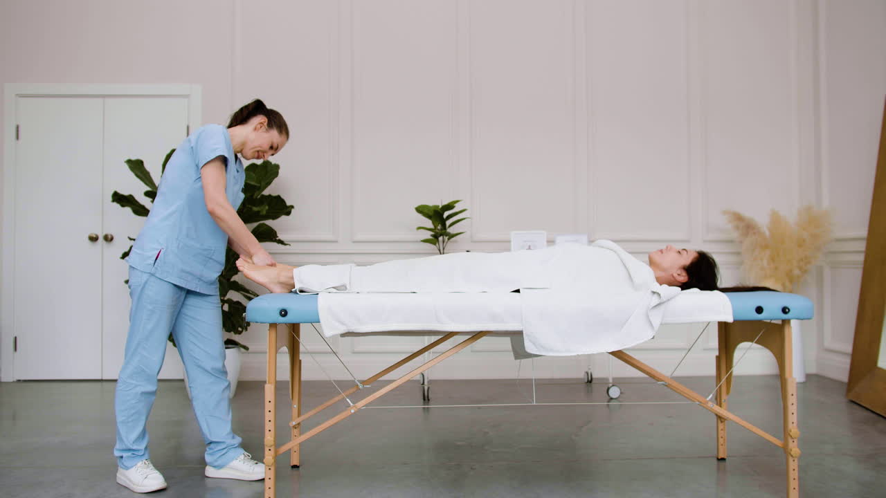 클라이언트 와 함께 마사지 치료사