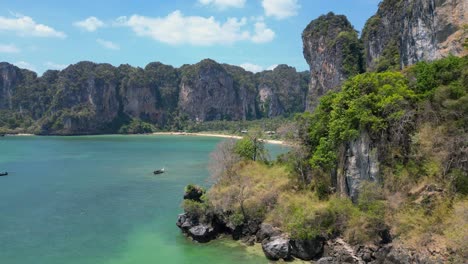 Klippenfelsen-Am-Railay-Beach,-Krabi,-Thailand