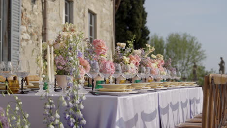 outdoor wedding dinner setting at a tuscan villa