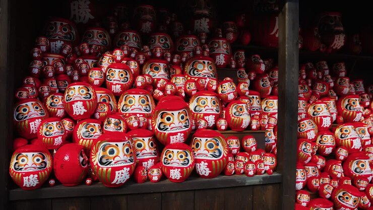 Good Luck Daruma Dolls at Katsuo-ji Temple, Slow motion Establishing Shot 4k