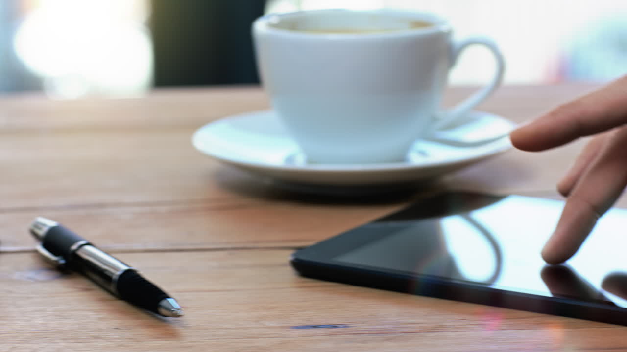 커피 휴식 브라우징