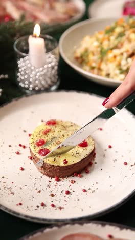 cutting liver pâté