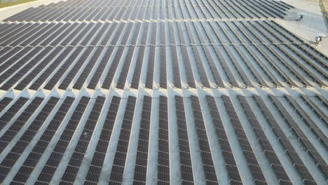 Aerial-view-of-solar-panels-in-a-solar-farm-used-for-clean-energy-production