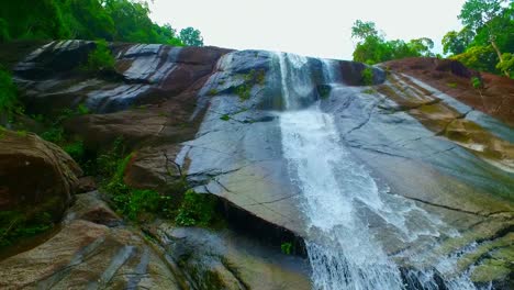 Tropenwald-Mit-Wasserfall-Telaga-Seven-In-Langkawi,-Kedah,-Malaysia