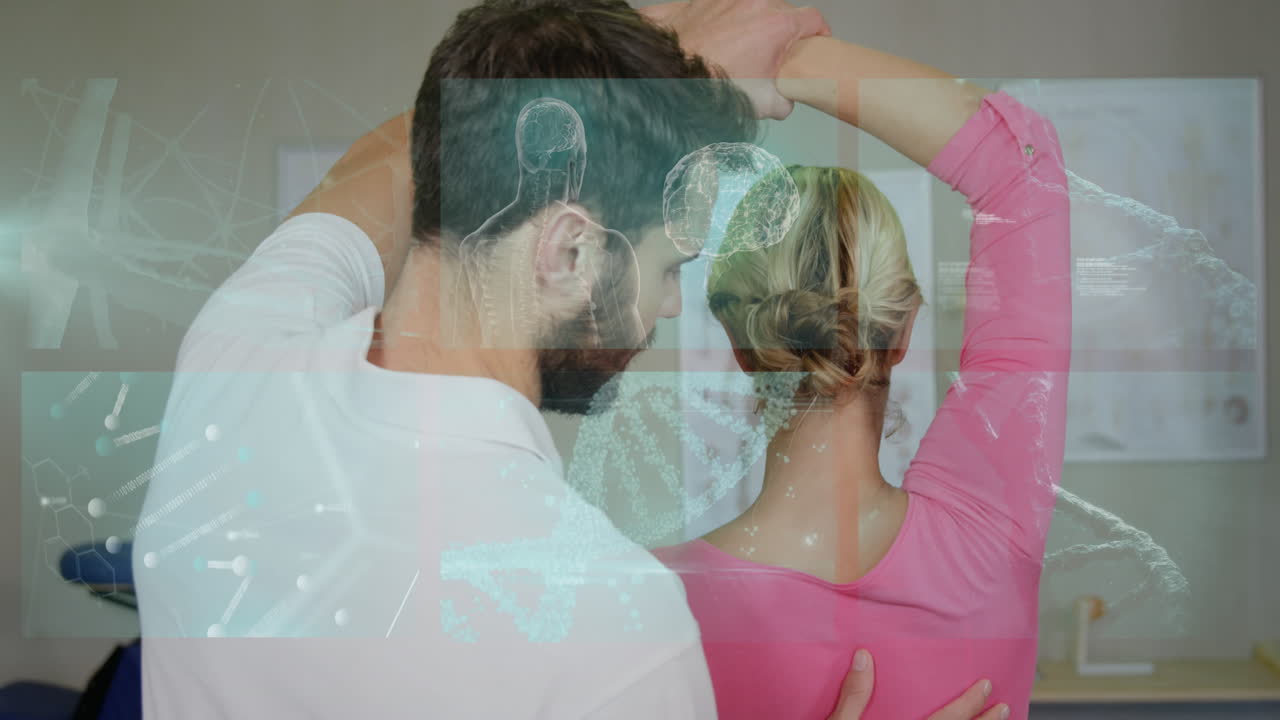 animación del procesamiento de datos médicos sobre un masajista caucásico con una paciente femenina