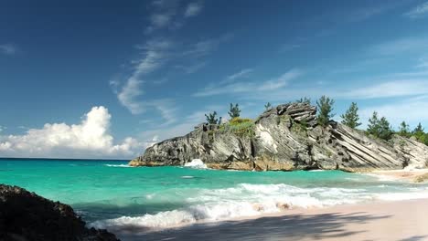 stonehole bay beach is a lovely beach on the south shore coastline of bermuda