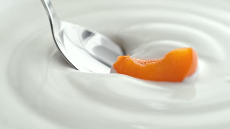 albaricoque en yogur