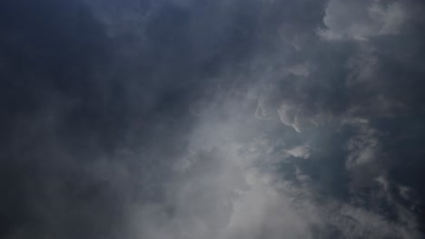 pov 적란운과 번개 섬광, 뇌우