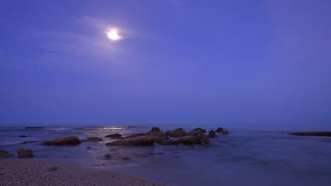 Lapso-De-Tiempo-De-La-Playa-Por-La-Noche-En-El-Mar-Mediterráneo