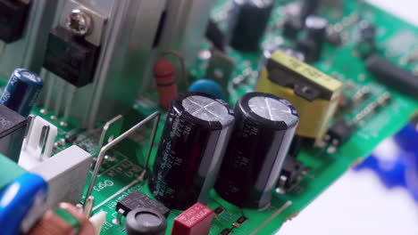 From-a-close-up,-to-zooming-out-of-a-completely-assembled-circuit-board